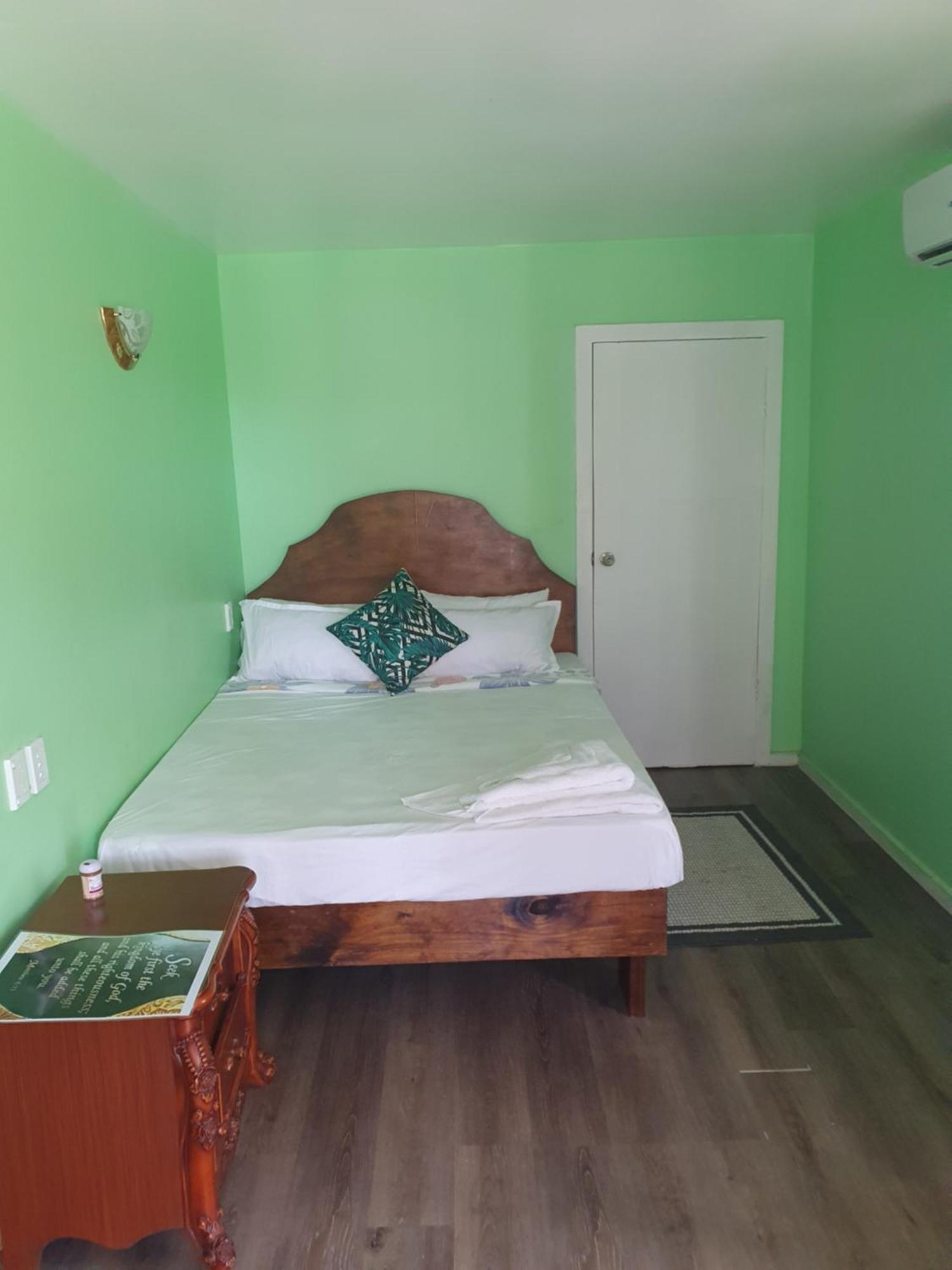 The Lighthouse Studio Appartments Nuku'alofa Exterior photo